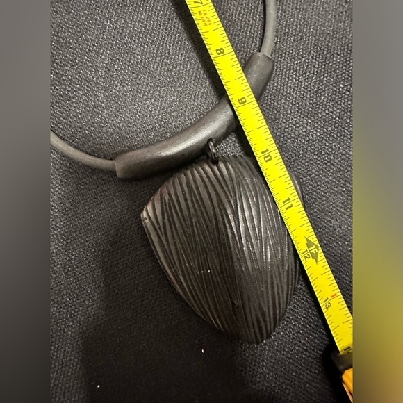 Necklace Carved Wooden AMULET Pendant Minimal Lightweight Black 1952 O - Picture 8 of 8